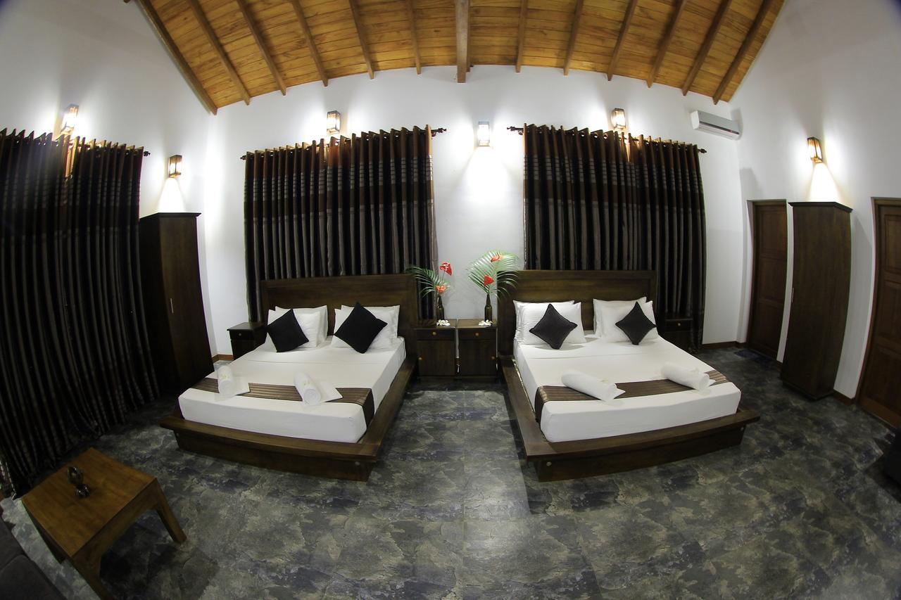 Villa Hiriketiya Dikwella Esterno foto