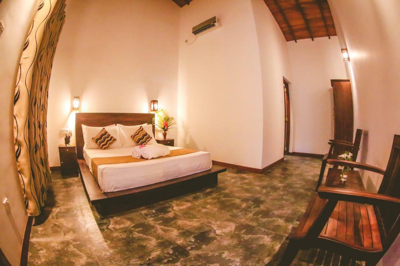 Villa Hiriketiya Dikwella Esterno foto